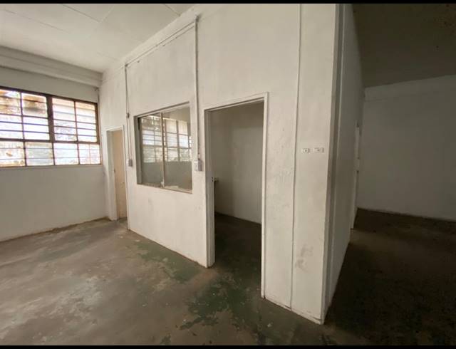 2,210M² WAREHOUSE FOR SALE IN INDUSTRIA NORTH